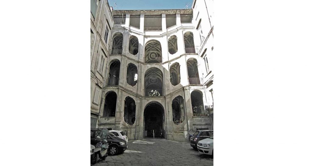 Questi Fantasmi il palazzo SanFelice a Napoli