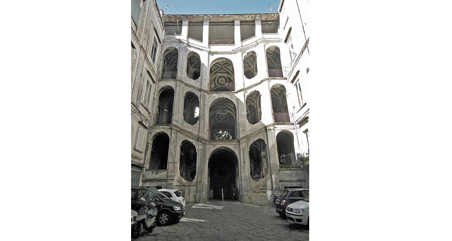 Questi Fantasmi il palazzo SanFelice a Napoli